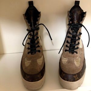 Louis Vuitton Laureate Platform Desert Boots